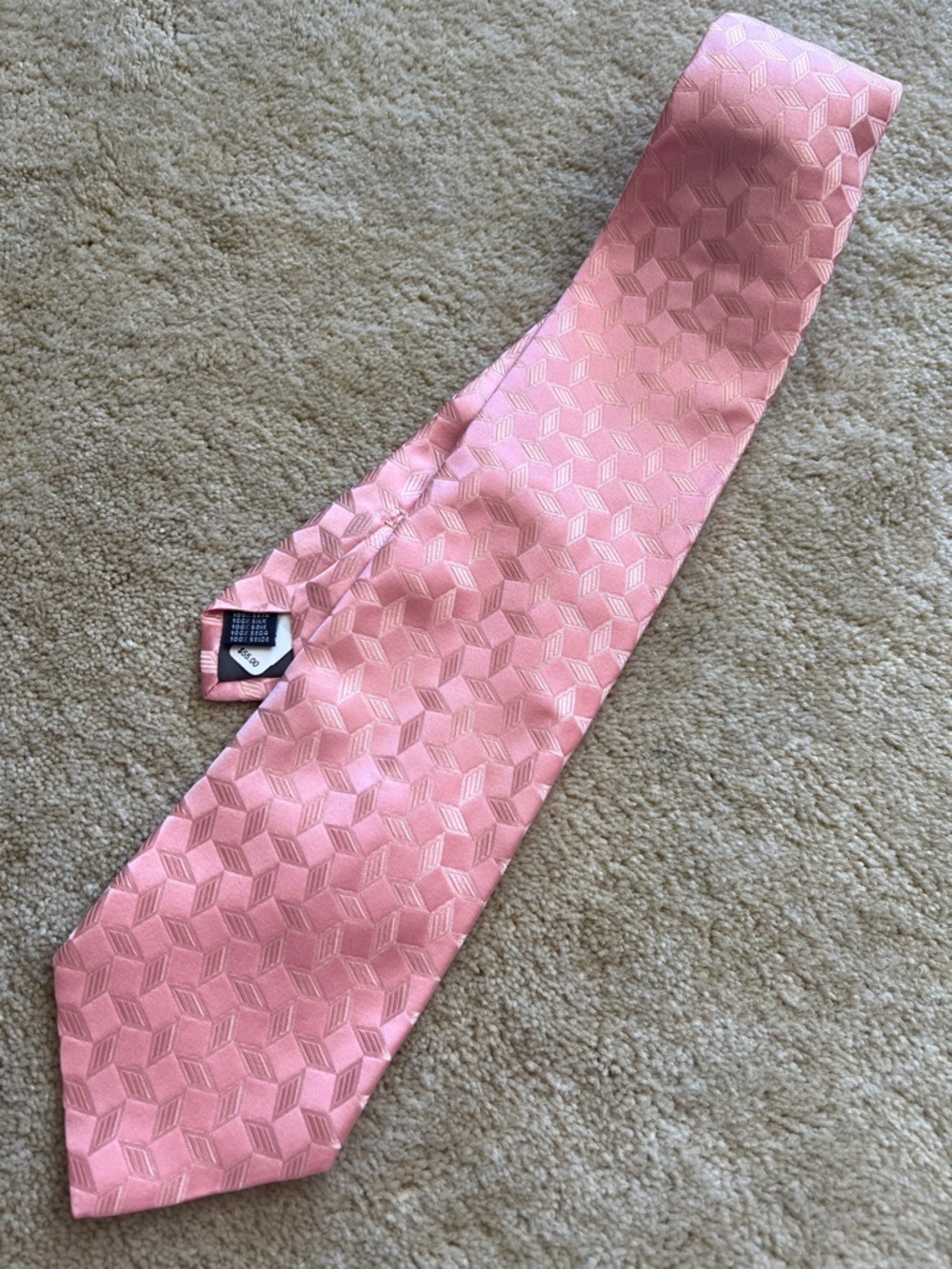 Fratelli Moda Men's Pink Geometric Silk Tie - Classic Dress Accessory